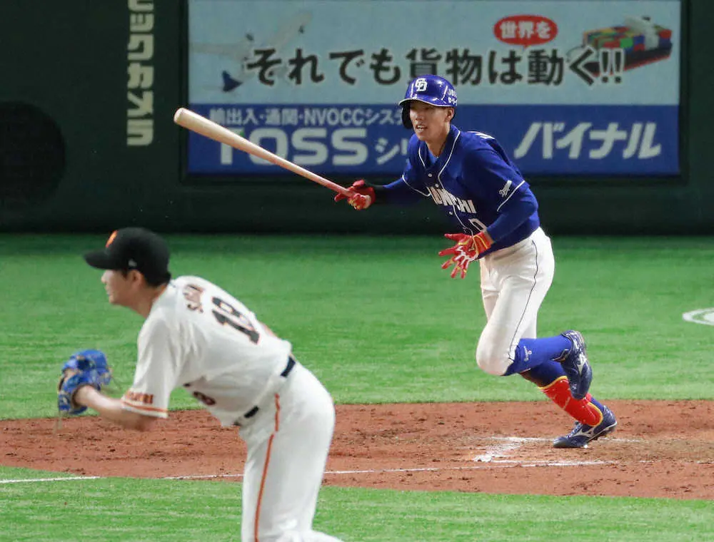 中日・高松　夢かなえた菅野撃ち　初打点、初マルチ、初1番起用に応えた