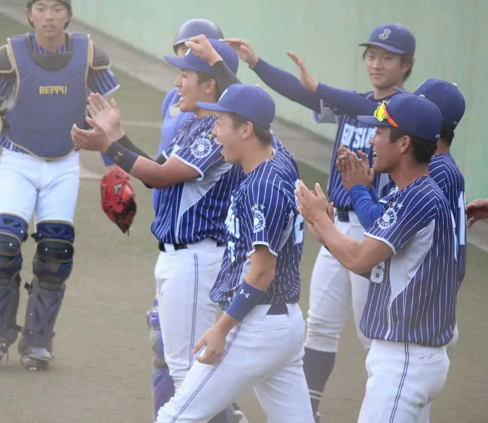 九州地区大学野球、巴戦プレーオフ　別府大、森本がチーム救う決勝2点打