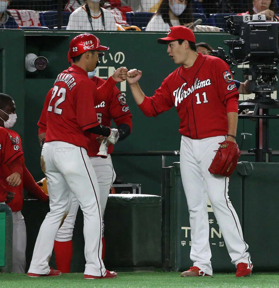 【画像・写真】広島　今季最多タイ10得点!九里が初完投で5勝目　大量得点“呼んだ”中村奨プロ初打点