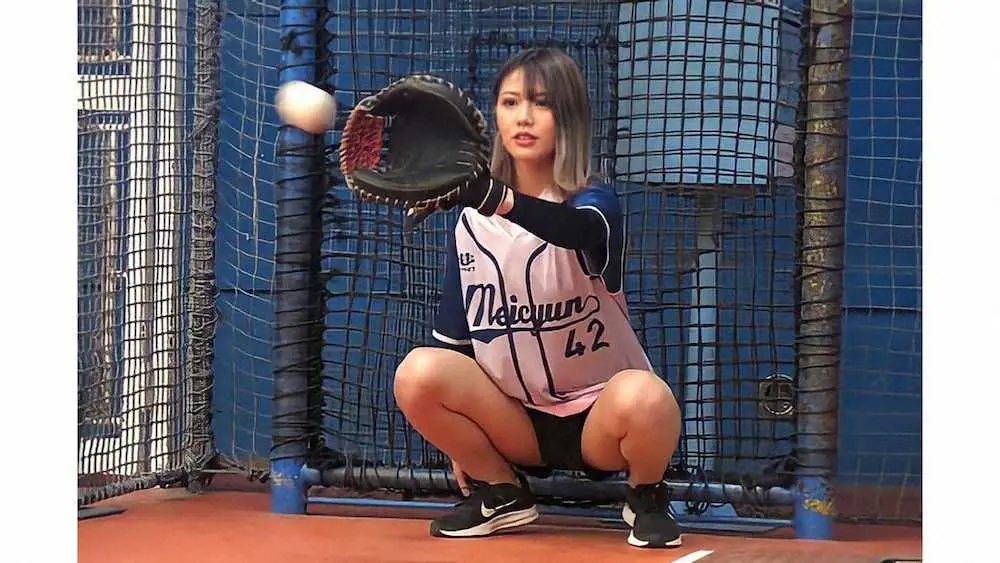 240キロキャッチの野球女子ユーチューバー「めいちゅん」が11日ロッテVS巨人戦で始球式登場