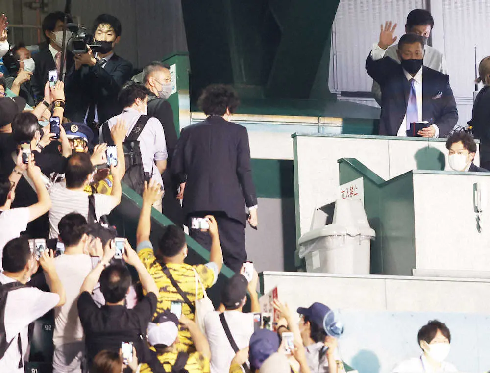 清原和博氏　“盟友”巨人・桑田コーチに「やはり、ジャイアンツのユニホームが似合う」