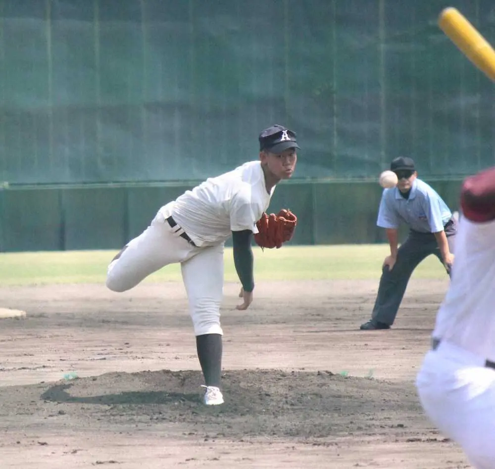 折尾愛真・稲川　圧巻の15奪三振!東筑紫学園相手に8回1/3を4失点の力投　昨夏のケガから復活