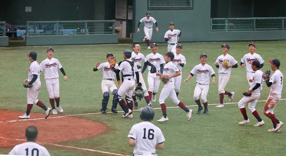 【画像・写真】秋大阪3位の山田が辛勝発進　9回追いつき10回に勝ち越し　エース坂田が10回2失点完投