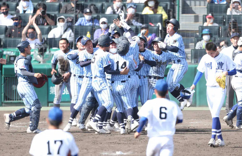 東海大相模17人コロナ感染で出場辞退…甲子園春夏連覇消えた　門馬監督の最後の夏まさかの幕切れ