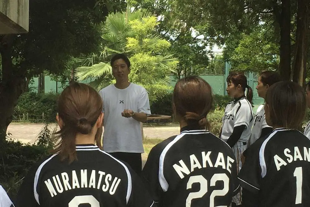 阪神・藤川球児SAがWOMENを激励「結婚しても野球を続けられる時代が絶対に来ると思う」