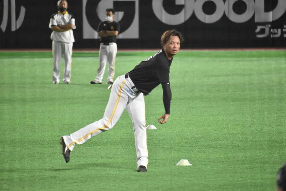 【画像・写真】ソフトバンク・東浜　ローテ争い「やらなきゃいけない立場」　ソフトボール上野の活躍に刺激受けた