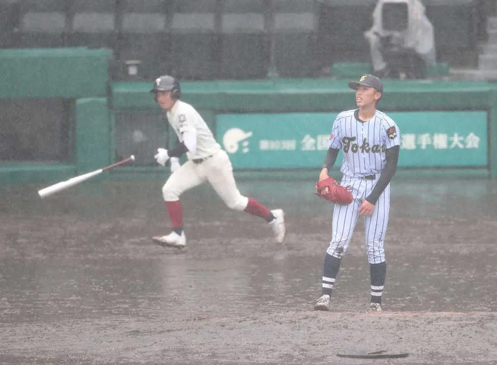 大阪桐蔭　雨中の決戦で東海大菅生にコールド勝ち