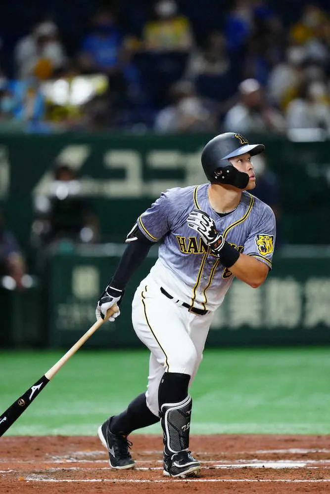 阪神・佐藤輝　2打席連発の22号で、田淵幸一の球団新人年間本塁打記録に並ぶ「凄く光栄」