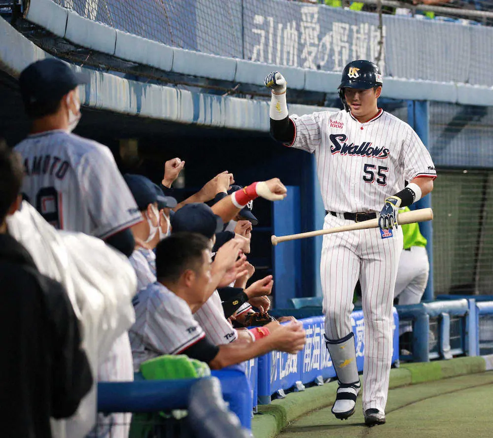 ヤクルト・村上　2戦連発の先制28号ソロ　松山では3戦3発