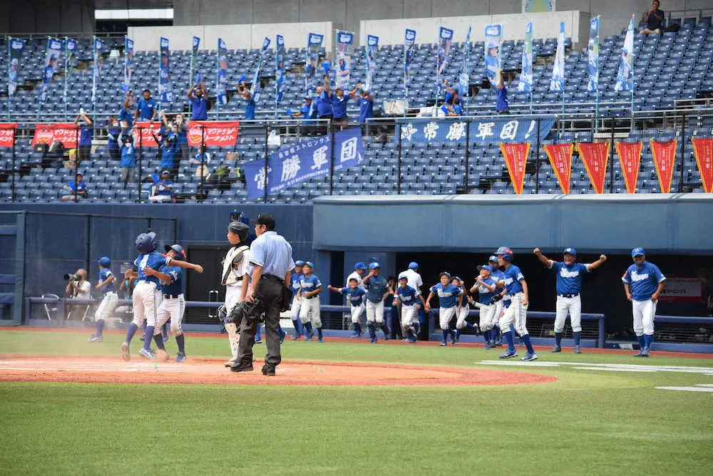 長曽根ストロングス　7度目の優勝　全日本学童軟式野球大会最終日