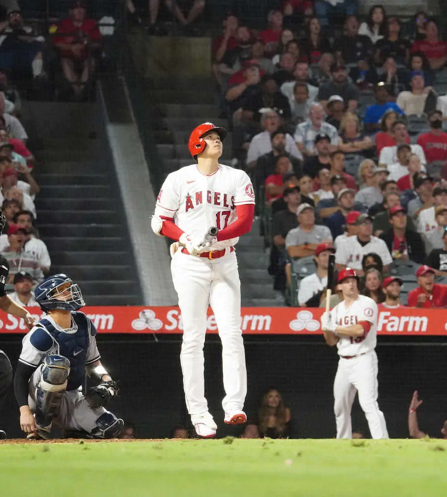 【画像・写真】大谷　3試合ぶり42号ソロで4の1　ゲレロらに4差　チームは連勝　前戦右手首投球直撃で9・1登板回避