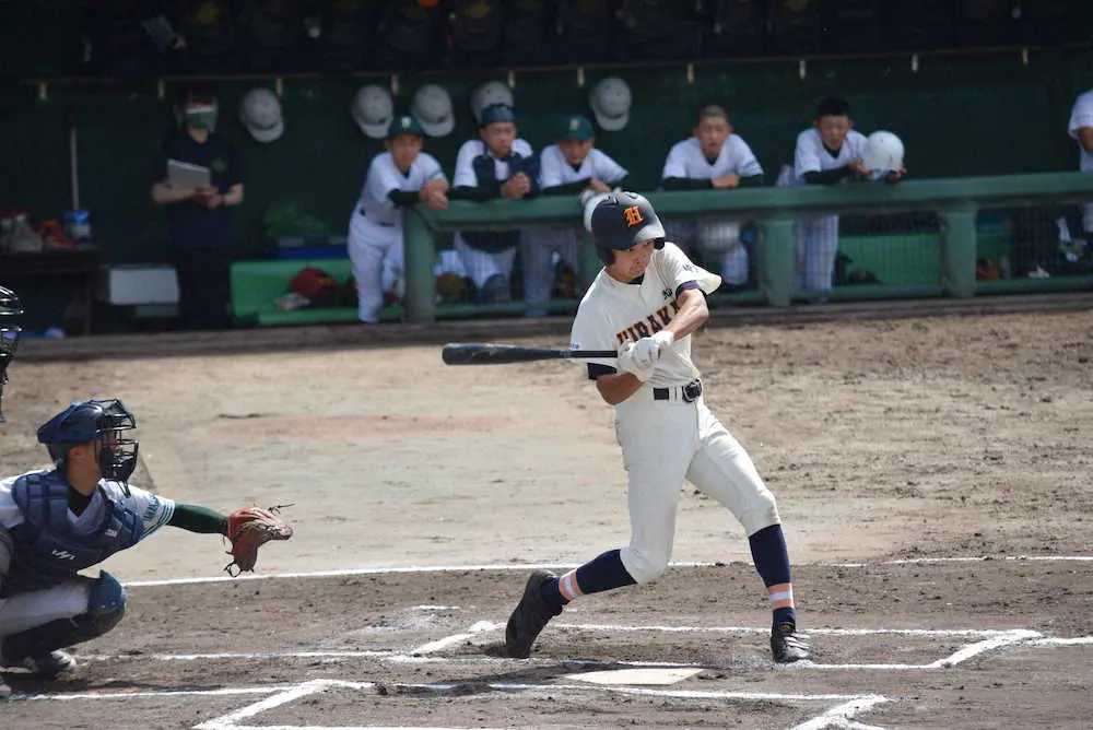 平方中　繋ぐ野球で3回戦進出　全日本少年春季軟式野球大会2日目