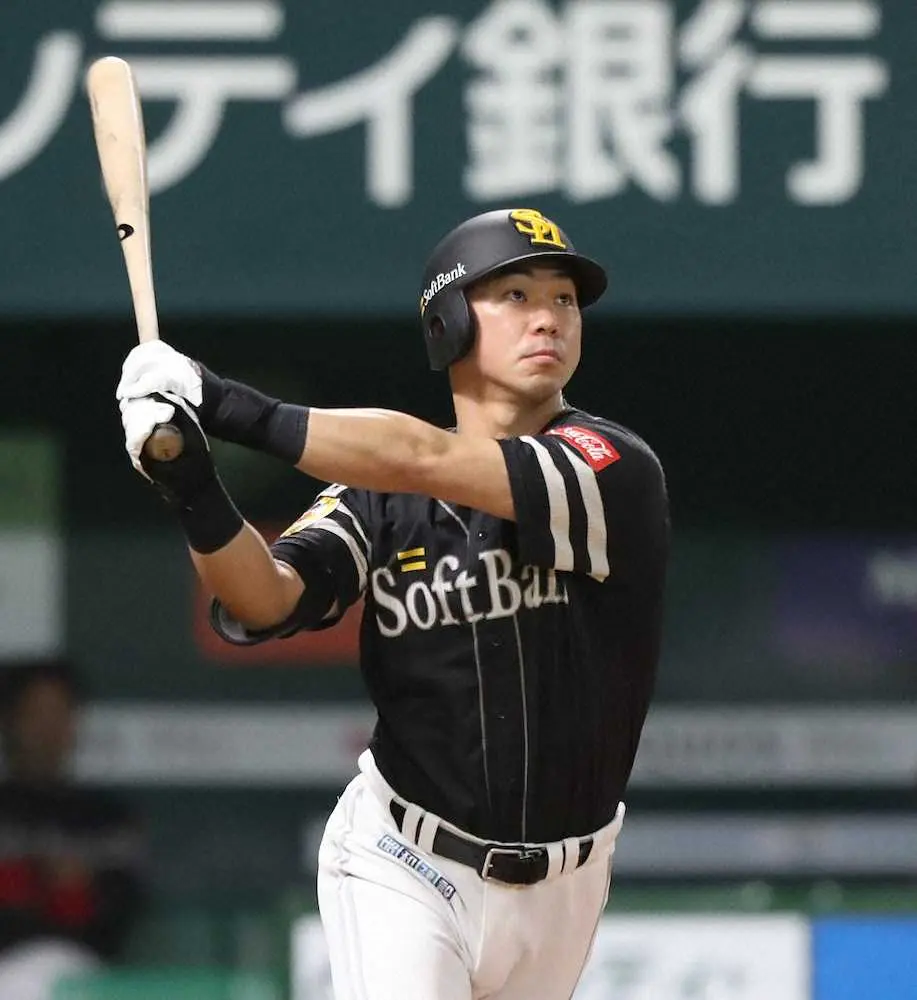 鷹ひと筋15年…長谷川勇也が現役引退　13年首位打者　昨年の日本シリーズでは一塁ヘッスラで感動呼ぶ