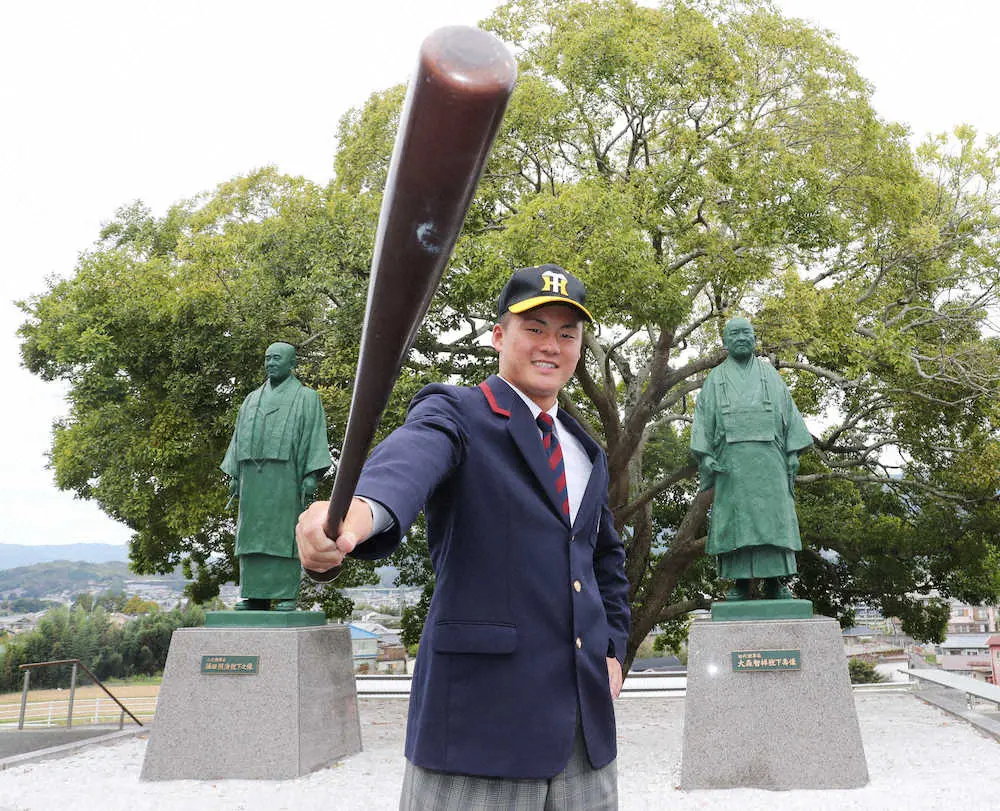 阪神ドラ4前川に指名あいさつ「目の前のことをコツコツ」先輩の巨人・岡本超え目指す！