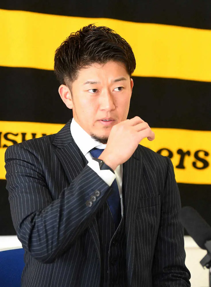 阪神・岩貞が“大トリ”で契約更改「非常に悔しいシーズン。もっとやれる」200万円ダウンでサイン