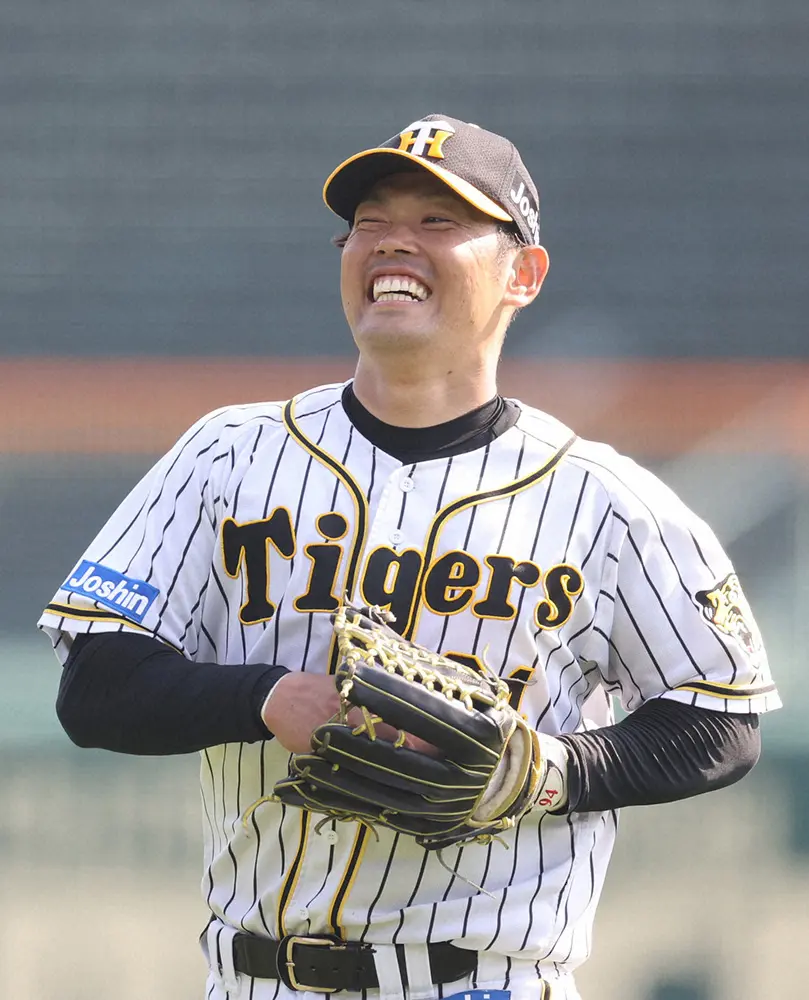 阪神・原口「矢野監督、見ててくれ！」と叫んでタイムリー三塁打　9の6大当たりでMVP＆車ゲット