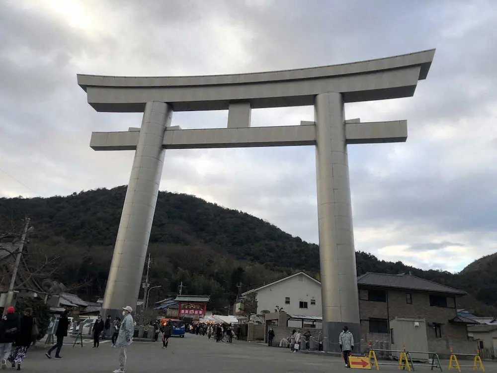 【画像・写真】巨人ドラ1大勢「軍神」新天地・吉兆から出陣　一願成就の鹿嶋神社で初詣