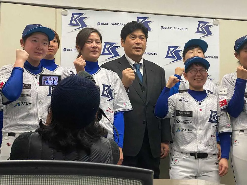 前巨人コーチの山崎章弘氏　女子野球「兵庫ブルーサンダーズ」の監督就任