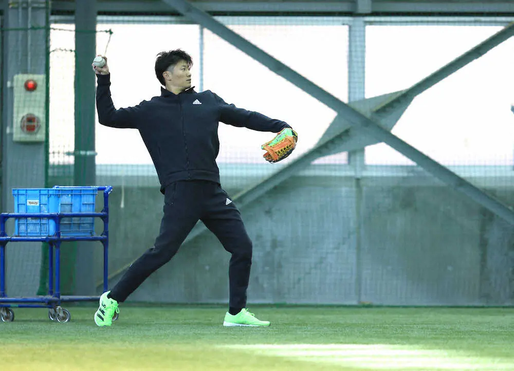 楽天・西川が自主トレ公開　4度の盗塁王「出塁率4割目標。30歳節目の年、衰え感じさせないように」