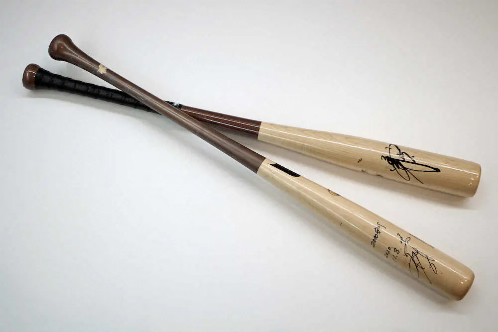 野球博物館が「巨人強打者の系譜」　坂本、岡本のバットなど歴代強打者のバット展示
