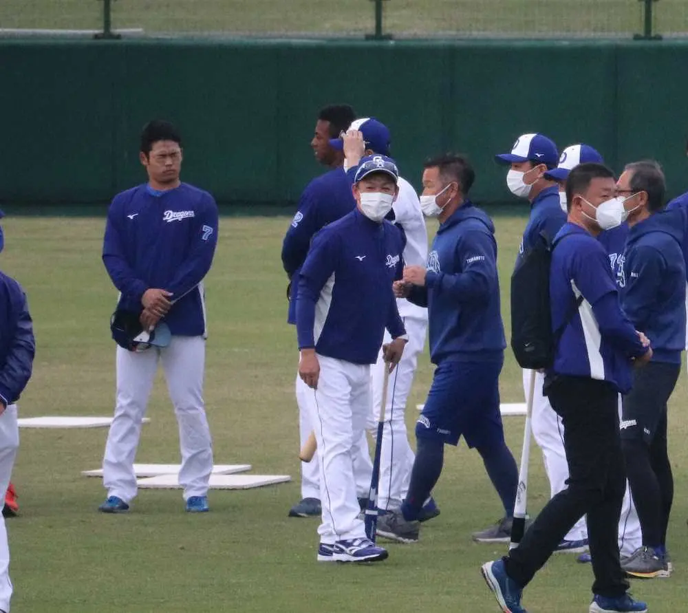 【キャンプ虎番ルポ】PL学園の大先輩　中日・立浪監督の先制“口撃”で頭が真っ白に