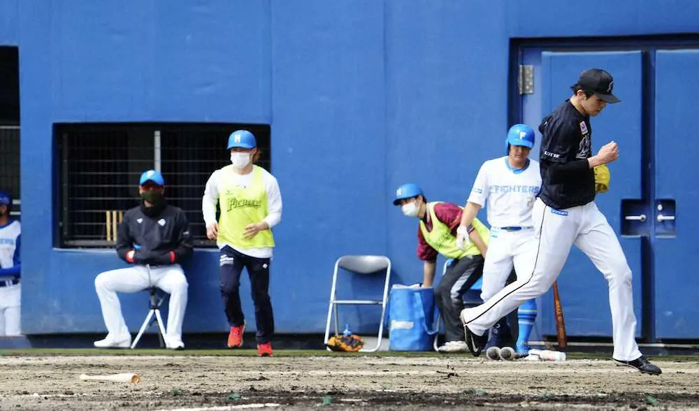 【画像・写真】ロッテ朗希　最速163キロで2回2安打無失点　ビッグボスの前で16球大台マーク！