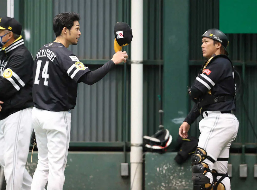 ソフトバンク・又吉　ダル流カットボールお披露目　甲斐も松田も藤本監督も絶賛「7回は又吉」