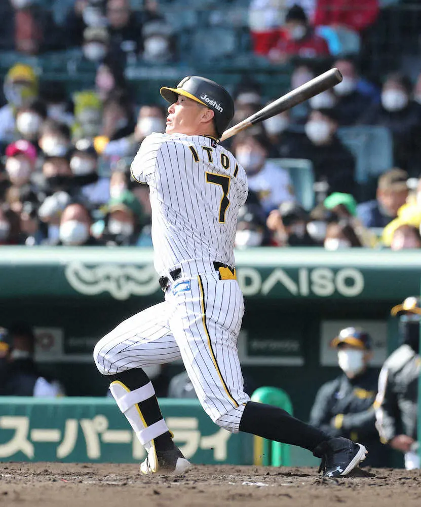 阪神・糸井が今季甲子園1号の2ラン　開幕スタメンへ猛アピール