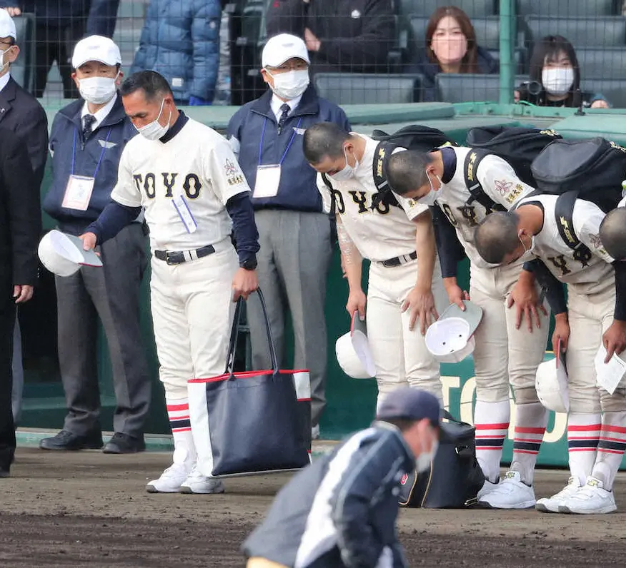 惜敗の東洋大姫路・藤田監督　聖地に別れ　「諦めない野球をしてくれた選手にありがとうと伝えたい」