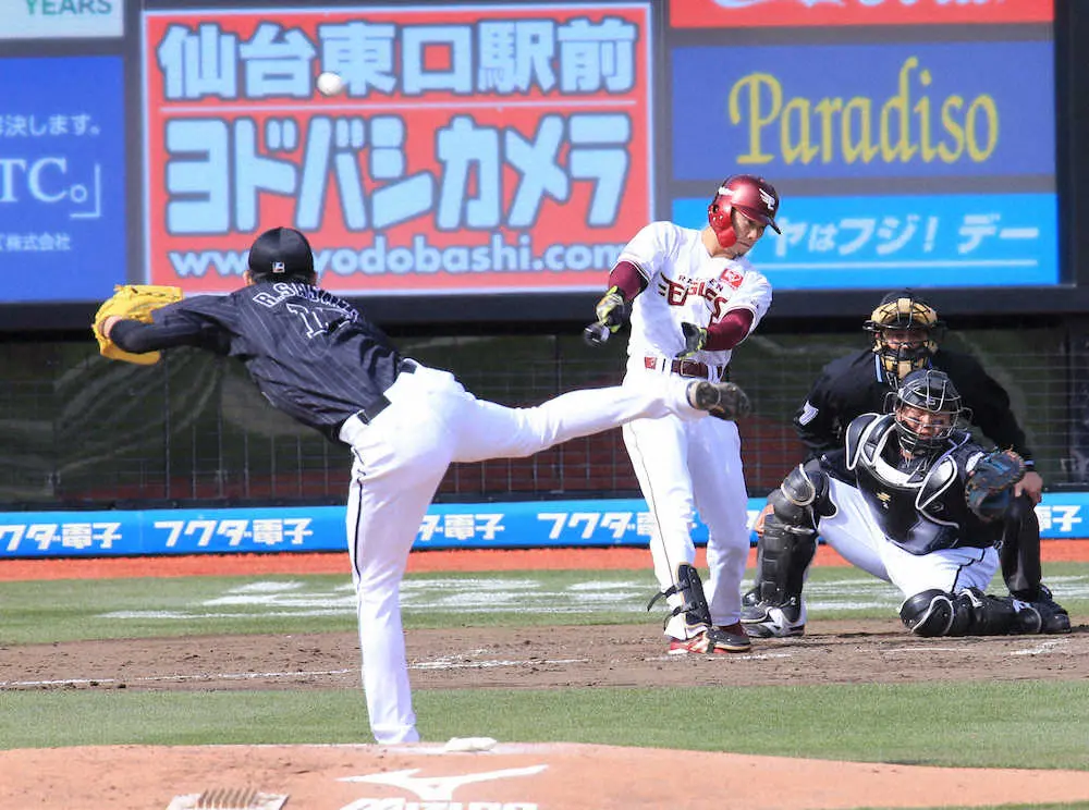 楽天・西川　移籍後初安打の2点二塁打など3打点！「いろいろあった。多くの人に感謝です」