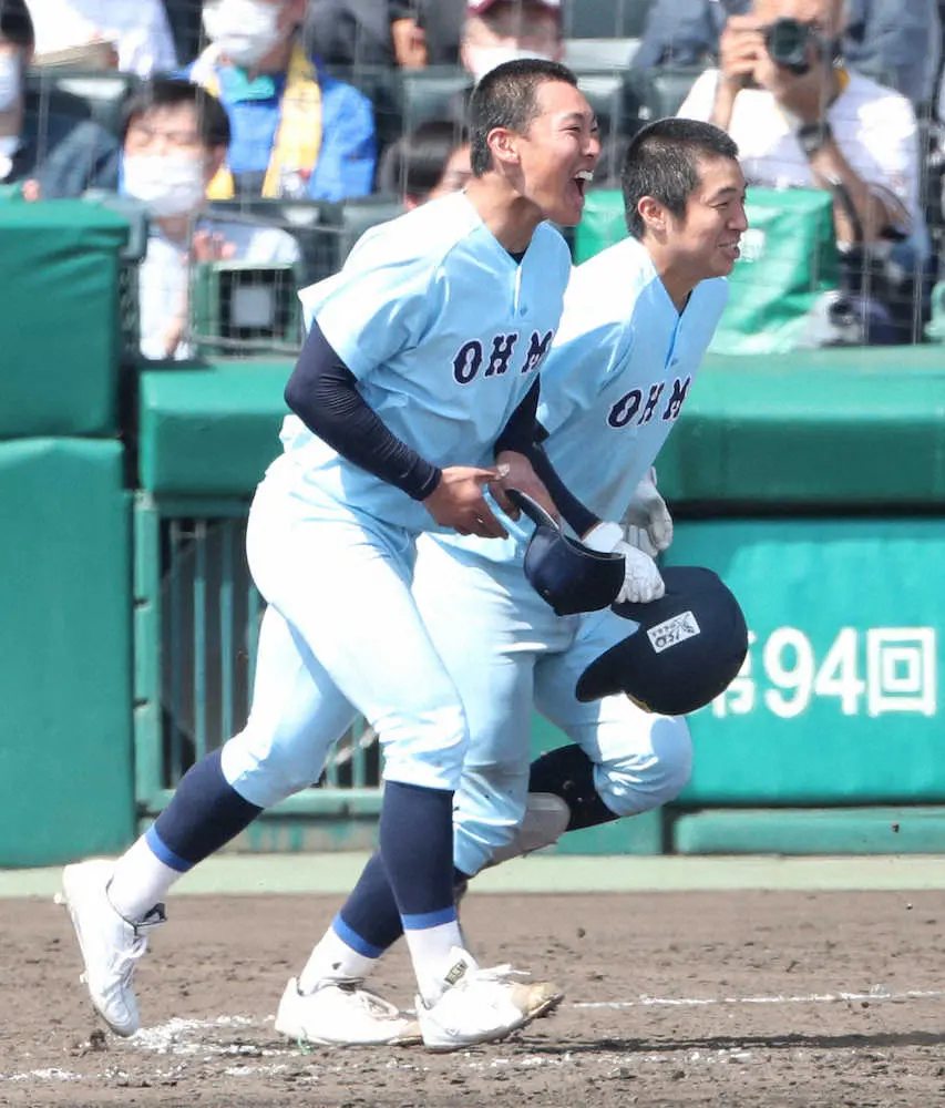 【画像・写真】代替出場の近江が滋賀県勢初の決勝進出　エース山田は痛み耐え4試合連続完投「譲る気持ちはなかった」