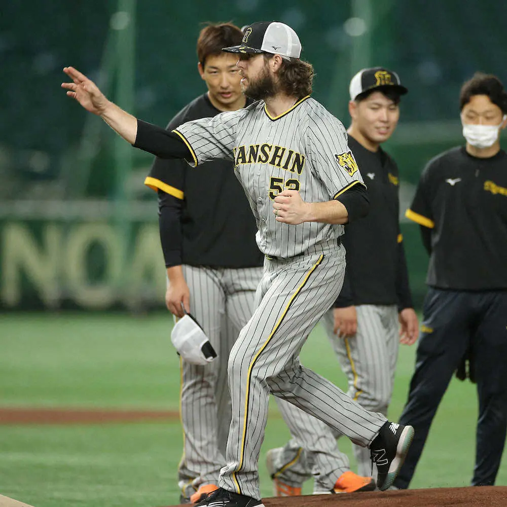 阪神・ウィルカーソン　東京Dでの登板心待ち「この雰囲気は最高。高ぶりすぎてどんどん投げちゃった」