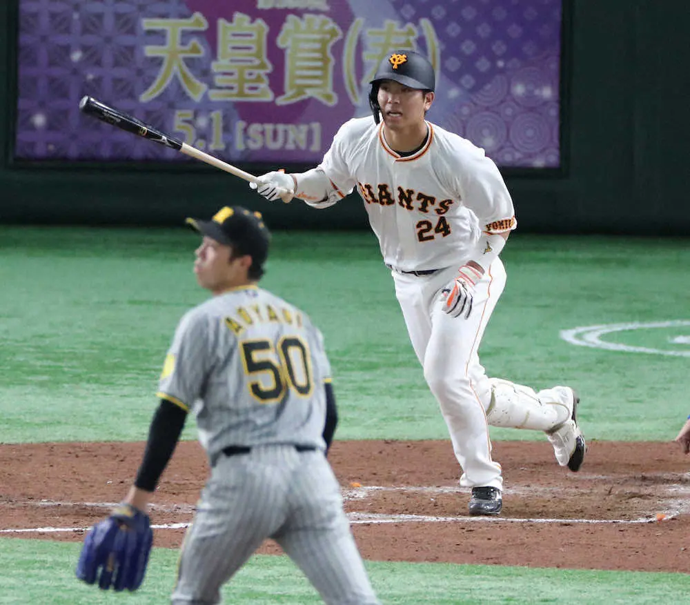 巨人・大城　5試合ぶりスタメンマスクでチーム唯一の2安打　中日戦で2日連続負傷交代も元気な姿