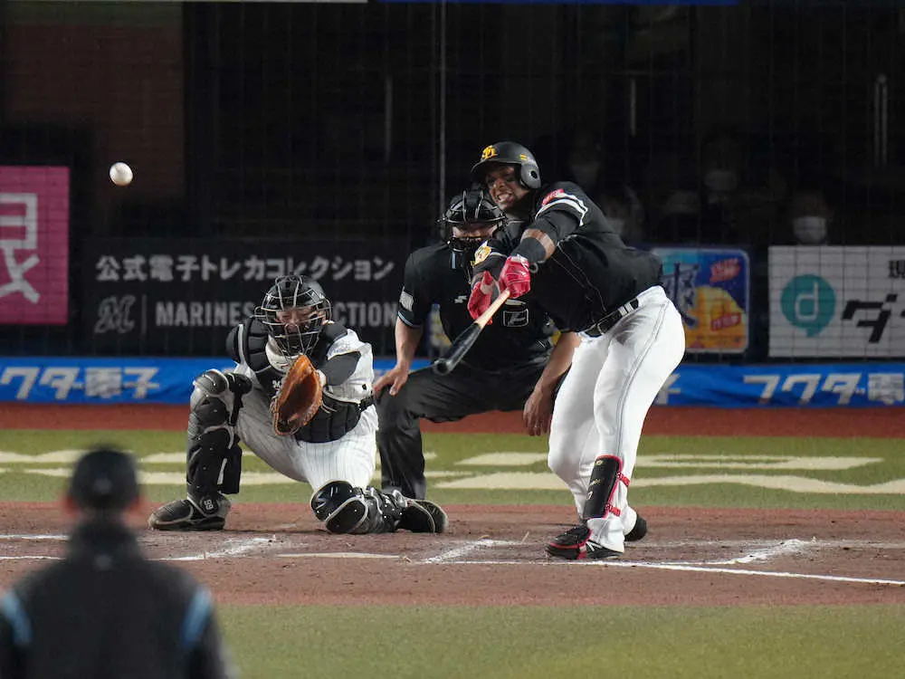 【画像・写真】ソフトB、大逆転！中谷の移籍1号弾からグラシアル決勝打で4連勝　藤本監督「本当にたいしたもん」