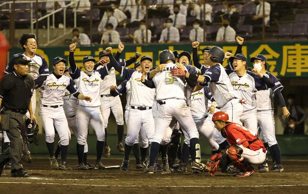 日本新薬　サヨナラ本塁打で2年ぶりの本戦出場決定　4番・浜田「積極的にいった結果」
