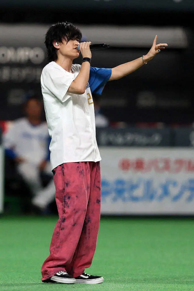 Tani　Yuukiが日本ハム―オリックス戦で「W/X/Y」を熱唱「いつかここでワンマンライブを」