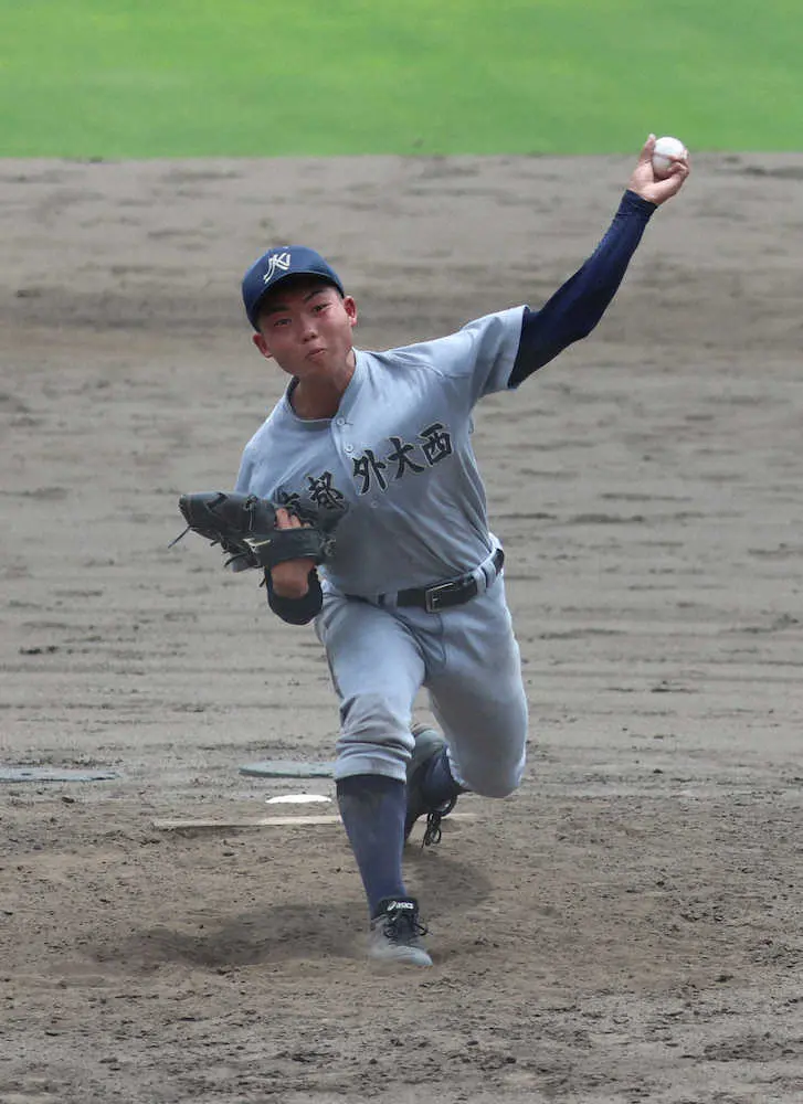 【画像・写真】京都外大西・西村　外野4人のシフト超えて通算51号弾！6人態勢のオリックスらプロに猛アピール