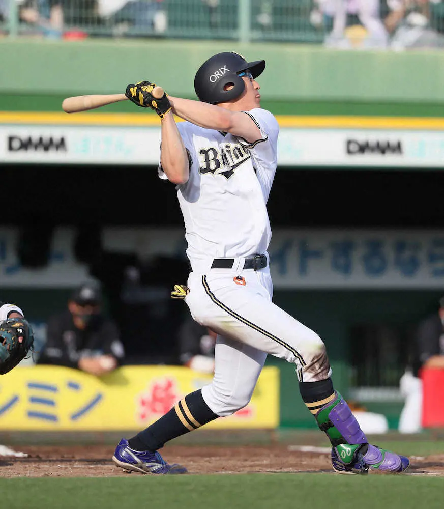 オリックス・石岡、移籍後初安打初得点マーク　「1番・左翼」で先発　