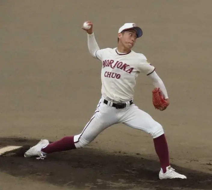 盛岡中央・斎藤が3回完全投球 自己最速更新150キロでコールド発進呼んだ