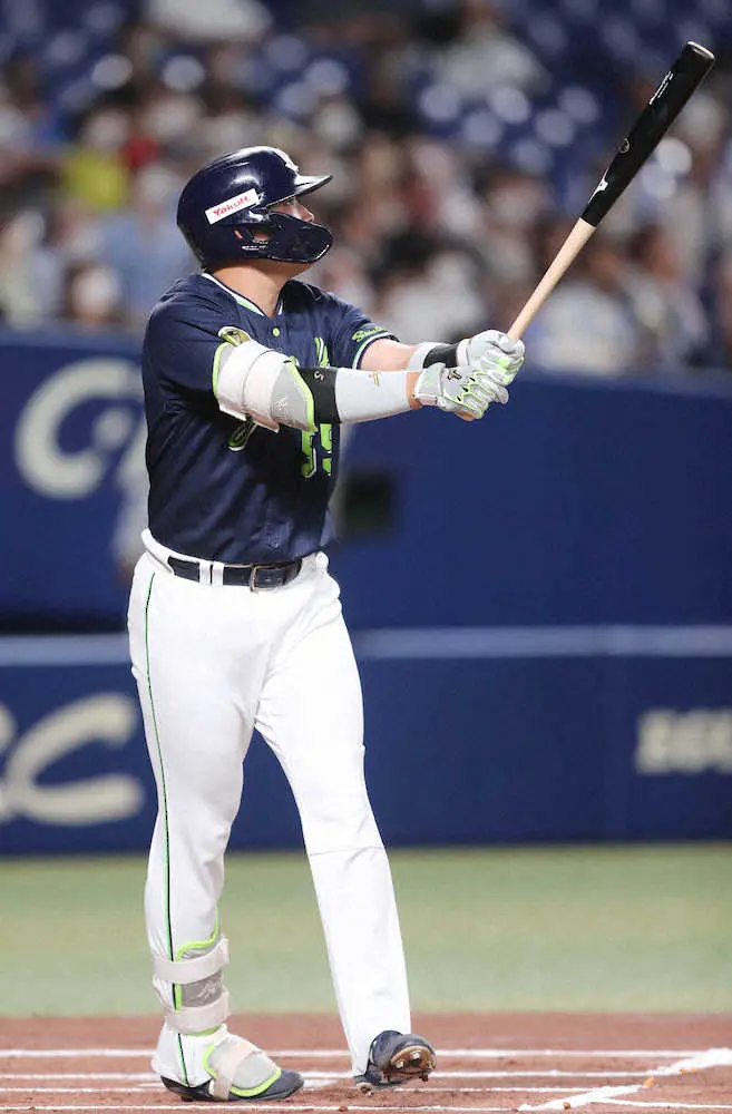 ヤクルト・村上、2年連続セパ最速30号　コロナ禍のチームに勇気与えた先制弾