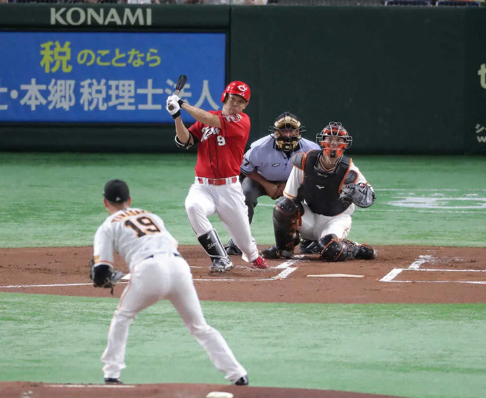 広島・秋山、お待たせ移籍後初本塁打　初回に右中間スタンドへ先制2ラン「粘りながら良いつかまりでした」