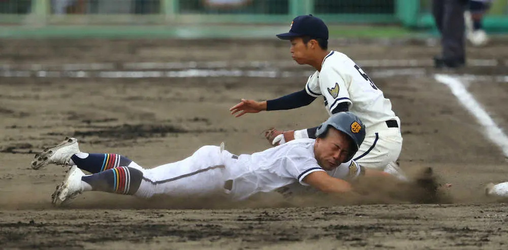 高松商の今秋ドラフト上位候補・浅野　逆転4強導く3出塁「こういう試合経験でき良かった」