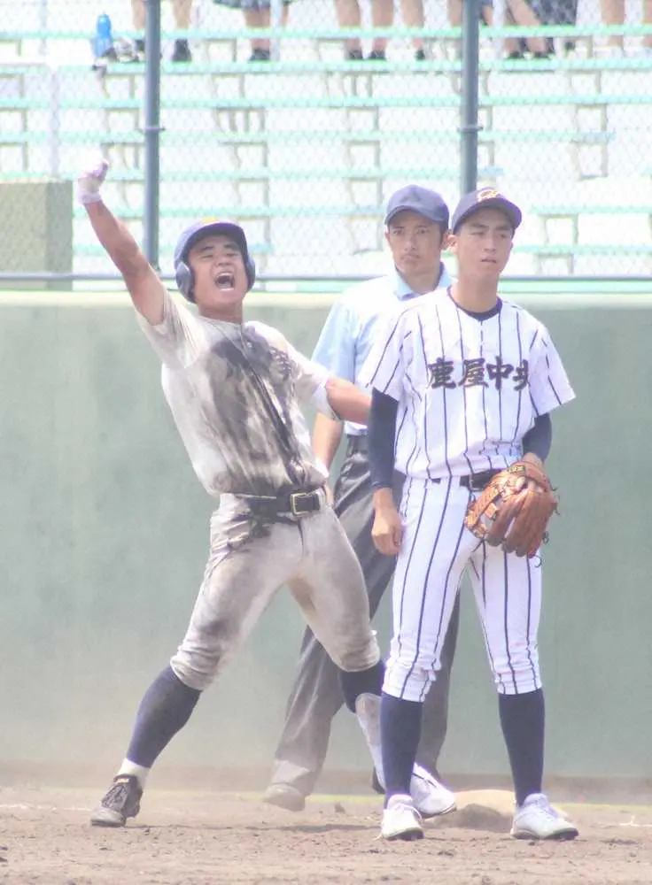 【画像・写真】鹿児島実　延長11回激戦制した　18年以来の甲子園出場に王手　3失策の一ノ瀬が帳消しの決勝打