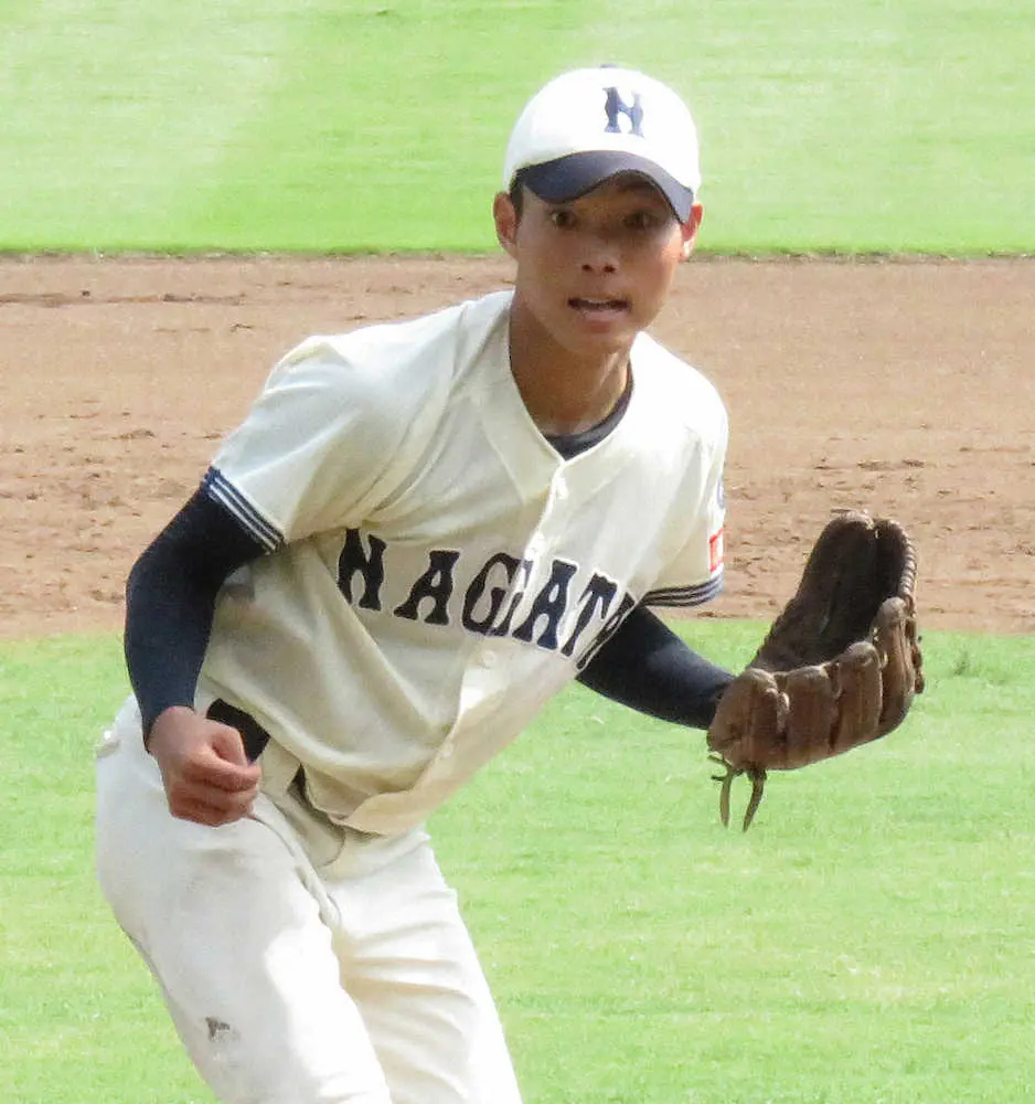 県内屈指の公立進学校・長田、ID野球で67年ぶり4強　松田「エースのプライド」で142球完投