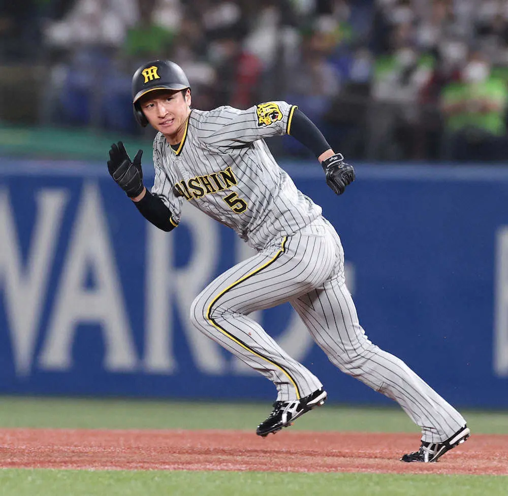 阪神・近本　2年ぶり3度目の盗塁王「今年は納得いく盗塁が多く、自信を持って走れていた」