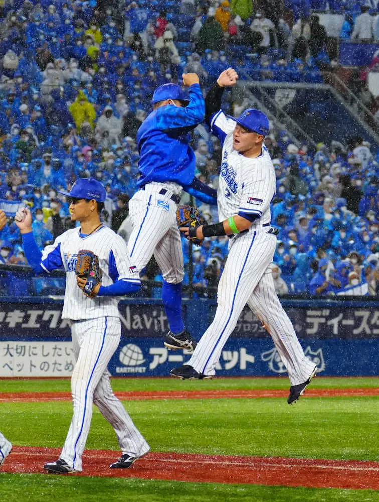 【画像・写真】三浦監督　第1戦で攻守にミスした森の丸刈りに「髪形の一種」「話はしました。内容は言わないです」