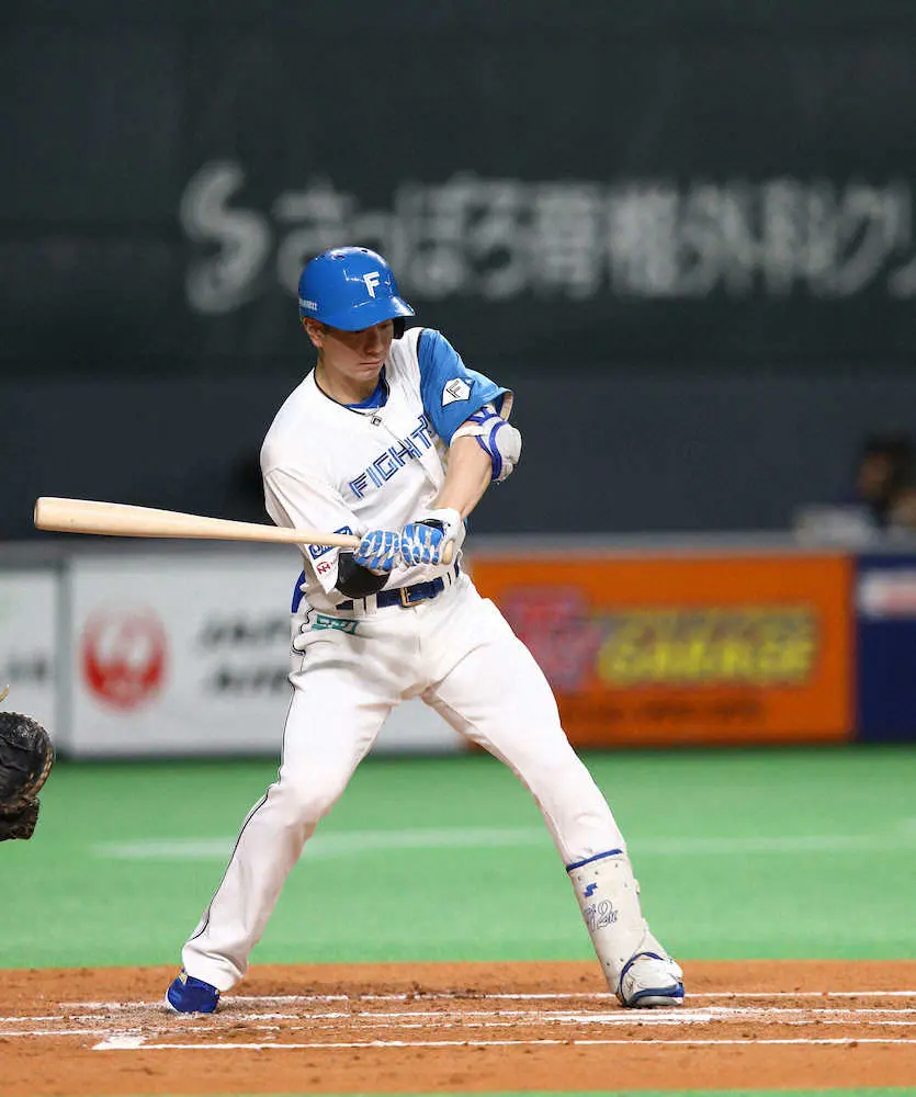 日本ハム・松本剛が首位打者に飛躍した訳　金子誠コーチが愛弟子の今季を分析