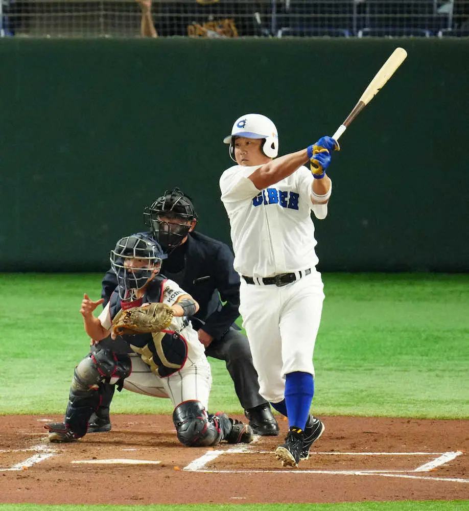 松坂大輔氏　背番号18で「4番・遊撃」先発　第1打席で内野安打　相手野手に打球当たり「ごめんね」