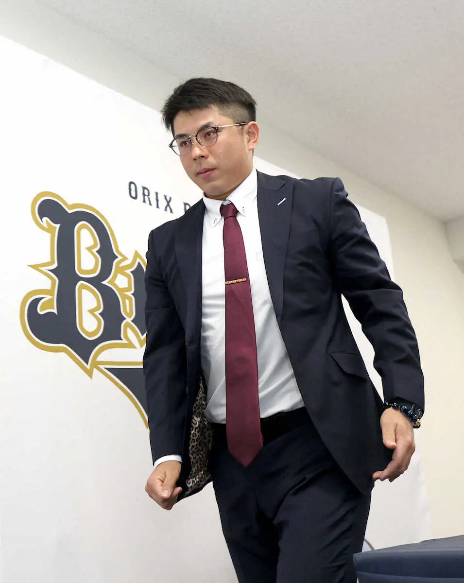 オリックス・若月、1000万円アップで更改　来季は森との正捕手争い「食らいついて」