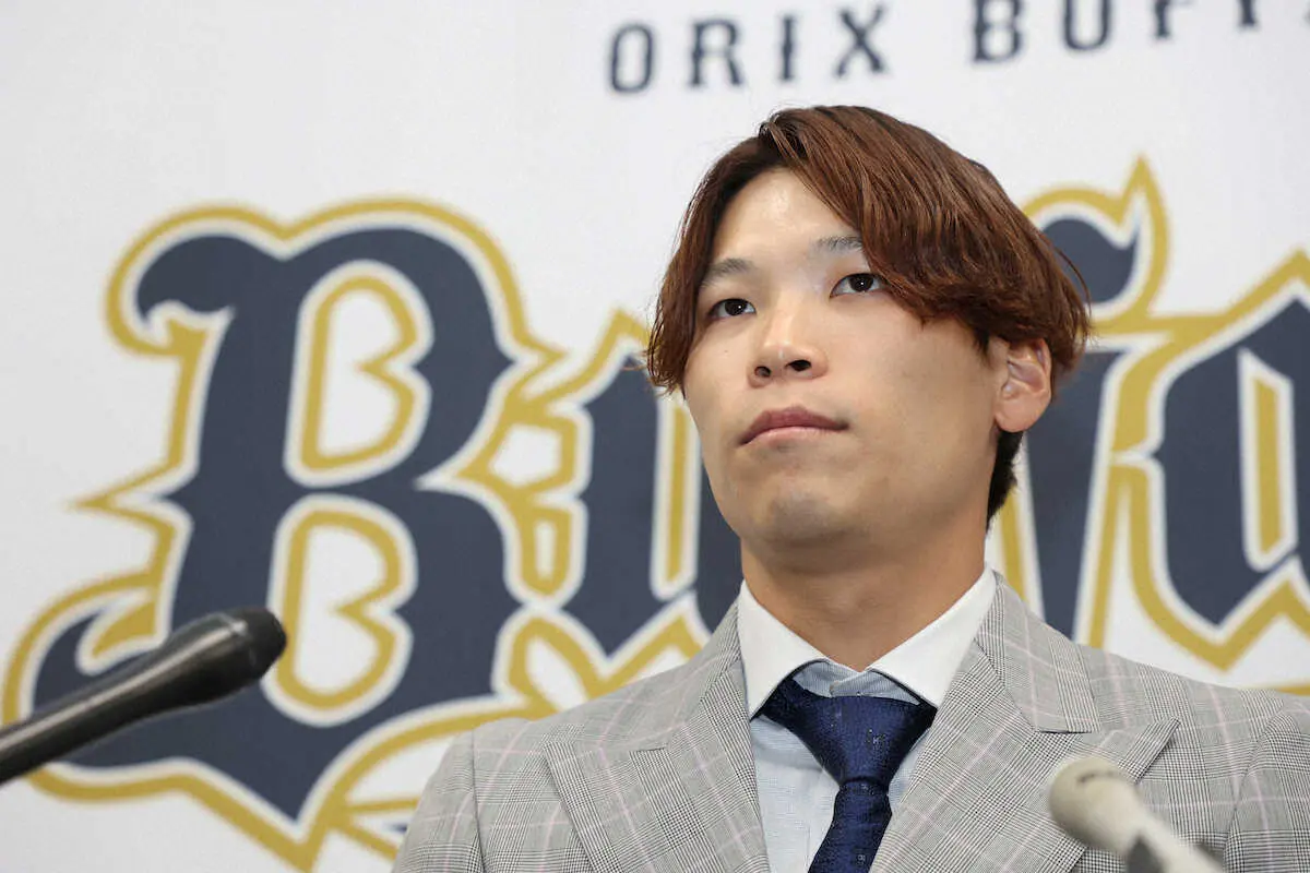 オリックス・中川圭　大幅アップの推定年俸6000万円でサイン！来季「打率3割は目標としたい」